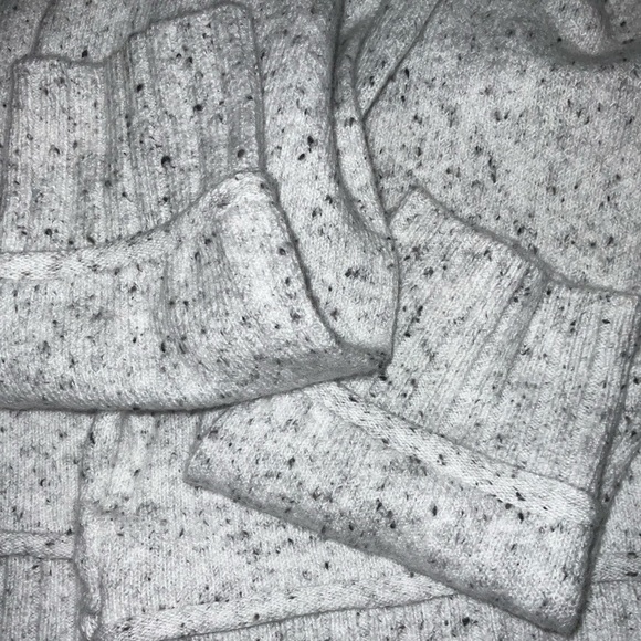 DKNY Crew Neck Long Puffed Volume Sleeve Pleated Dropped Shoulder Sweater Sz. L - Picture 4 of 8